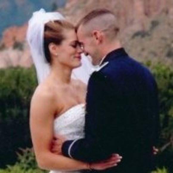 Meet your Posher, Courtney - Picture 1 of 1